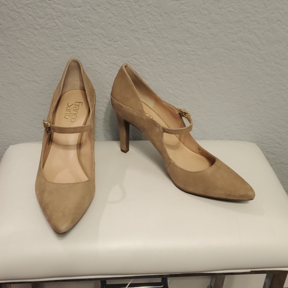 Franco Sarto Anthem Heels Women's Size 9 Neutral Camel Color 3.5" Heel Suede